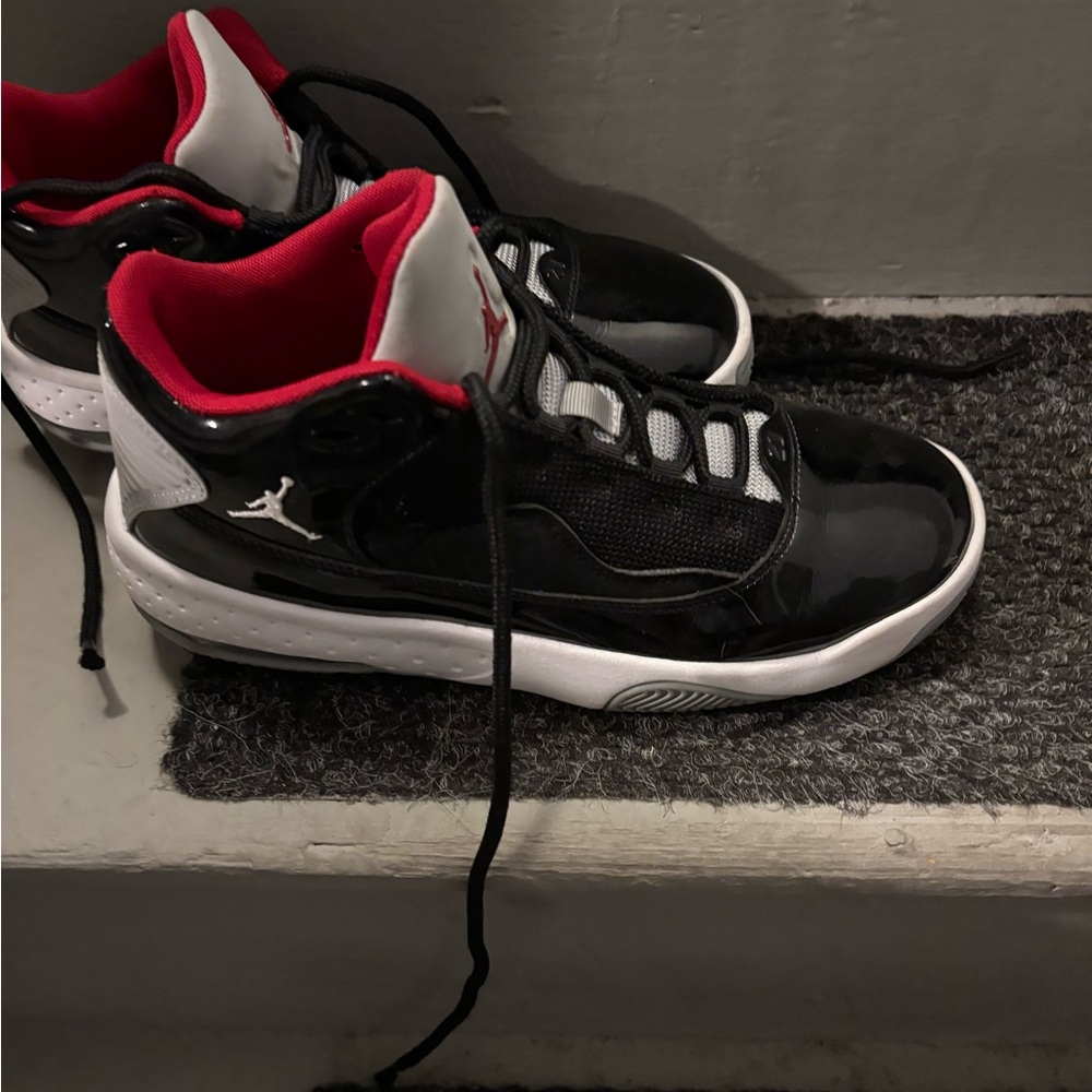 Nike Kids Black and Red Sneakers